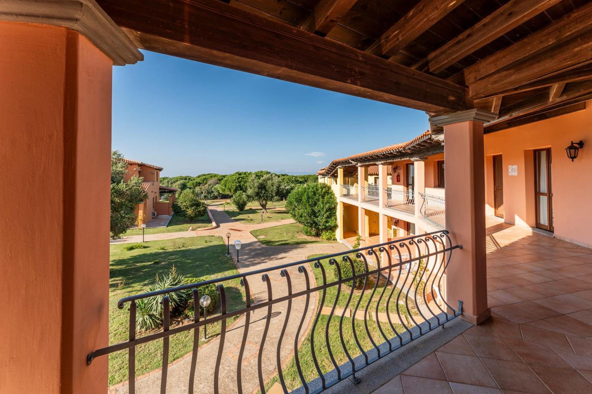 Residence Baia Dei Mirti Vignola Mare Eksteriør bilde