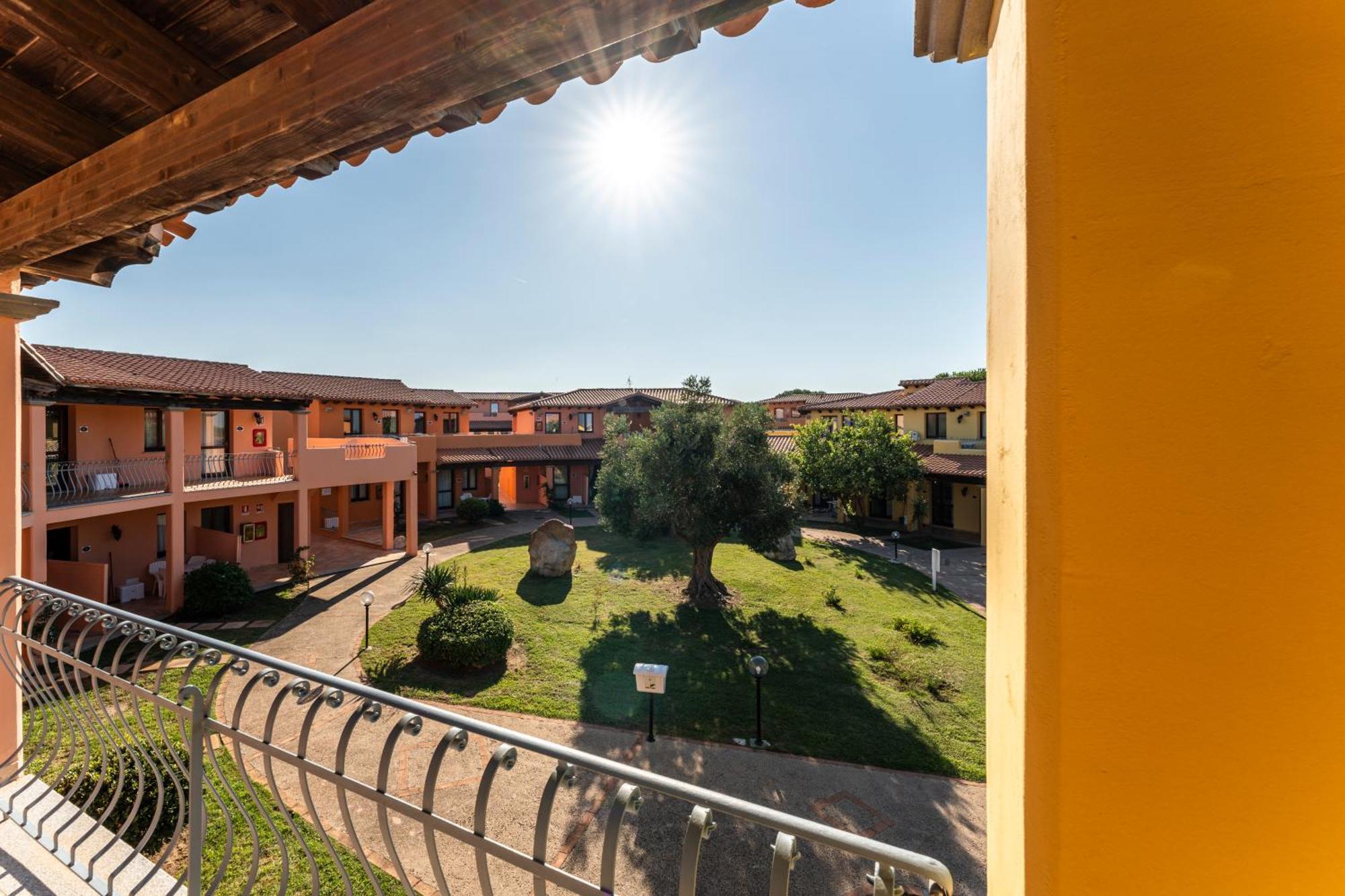 Residence Baia Dei Mirti Vignola Mare Eksteriør bilde