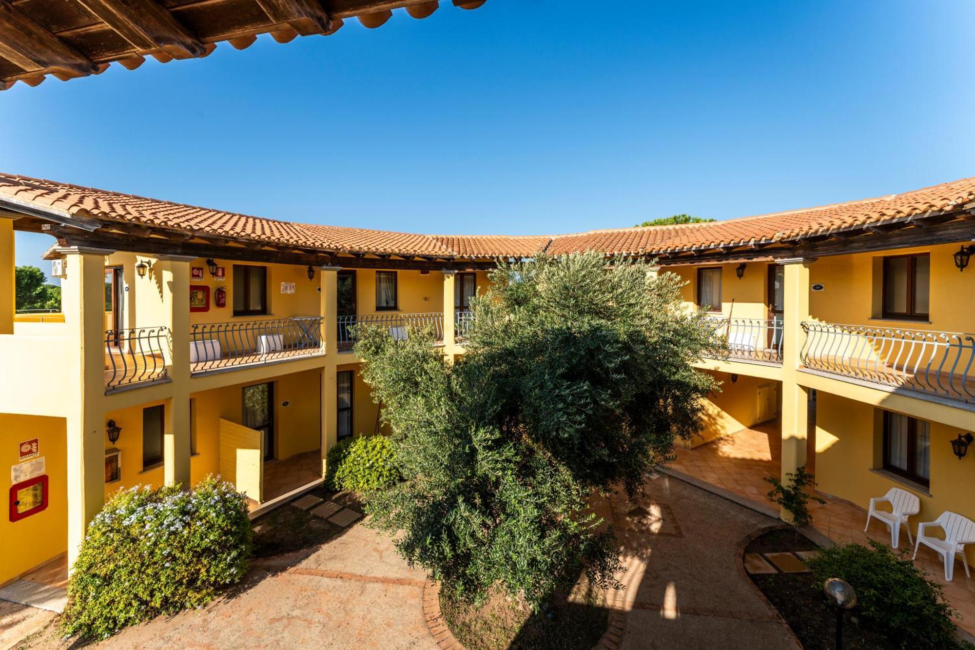 Residence Baia Dei Mirti Vignola Mare Eksteriør bilde